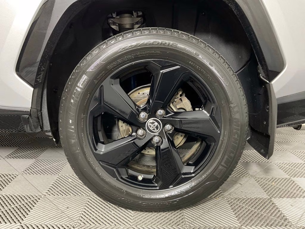 2019 Silver Sky Metallic Toyota RAV4 Hybrid XSE AWD SUV