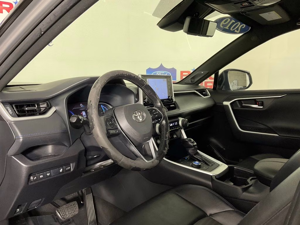 2019 Silver Sky Metallic Toyota RAV4 Hybrid XSE AWD SUV