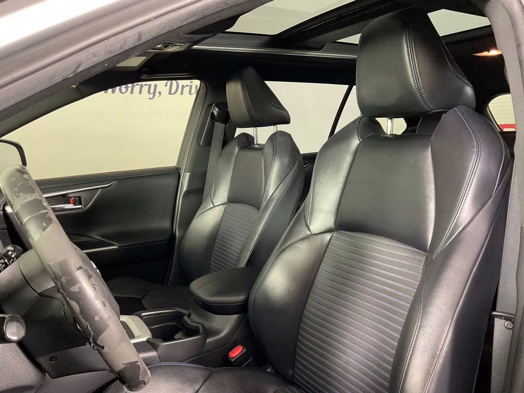 2019 Silver Sky Metallic Toyota RAV4 Hybrid XSE AWD SUV