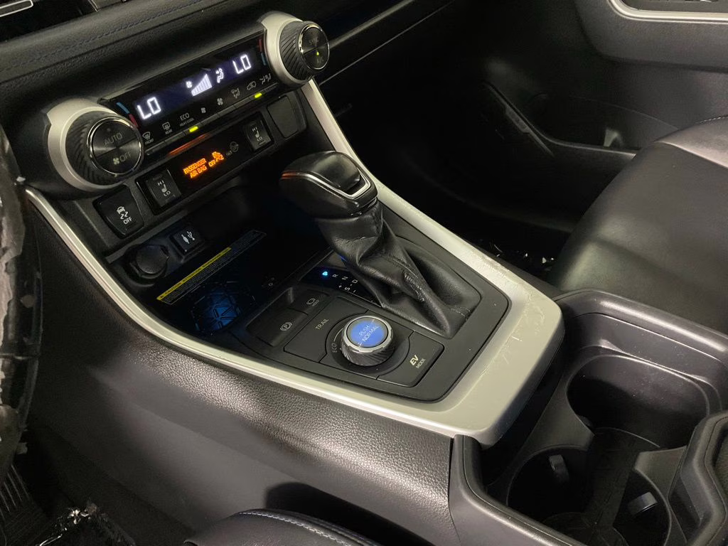 2019 Silver Sky Metallic Toyota RAV4 Hybrid XSE AWD SUV