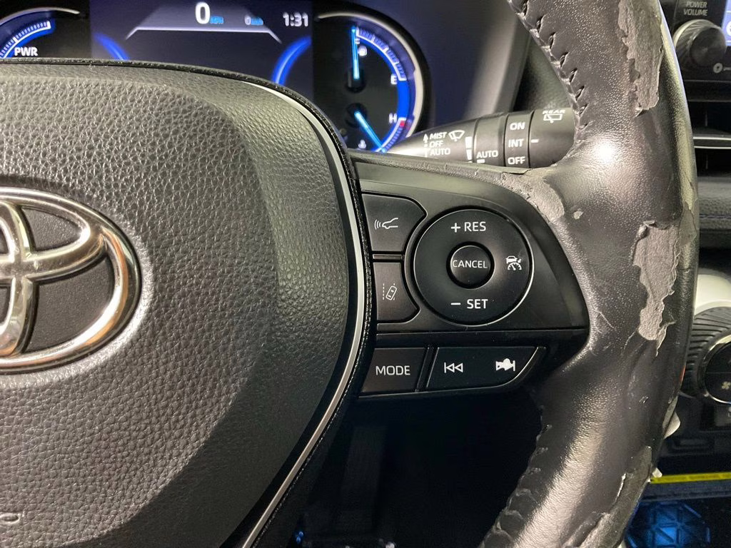 2019 Silver Sky Metallic Toyota RAV4 Hybrid XSE AWD SUV