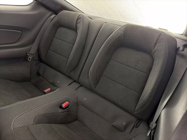 2017 Oxford White Ford Mustang Shelby GT350 RWD Coupe