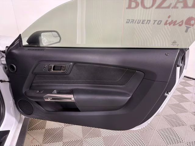 2017 Oxford White Ford Mustang Shelby GT350 RWD Coupe