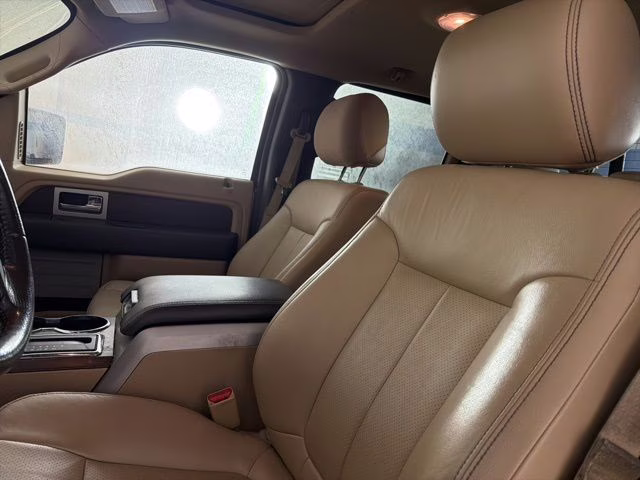 2014 Red Ford F-150 Lariat 4X4 Truck