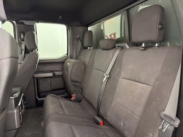 2018 Oxford White Ford F-150 XLT 4X4 Truck