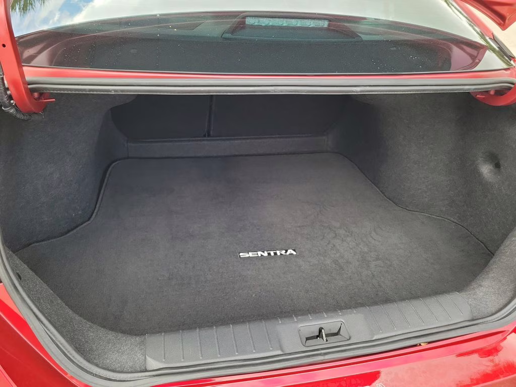 2023 Scarlet Nissan Sentra SR FWD Sedan