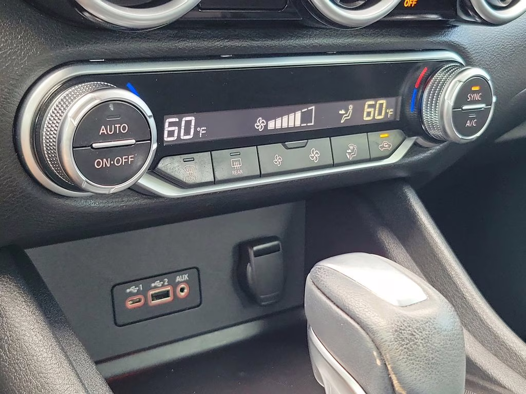 2023 Scarlet Nissan Sentra SR FWD Sedan