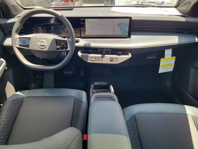2026 Everest White Pearl/Black Nissan LEAF PLATINUM+ FWD SUV