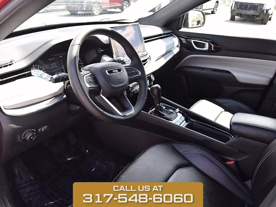 2025 Red Hot Pearlcoat Jeep Compass Limited 4X4 SUV