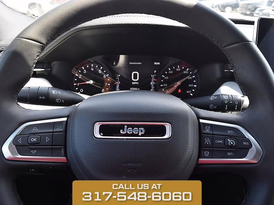 2025 Red Hot Pearlcoat Jeep Compass Limited 4X4 SUV
