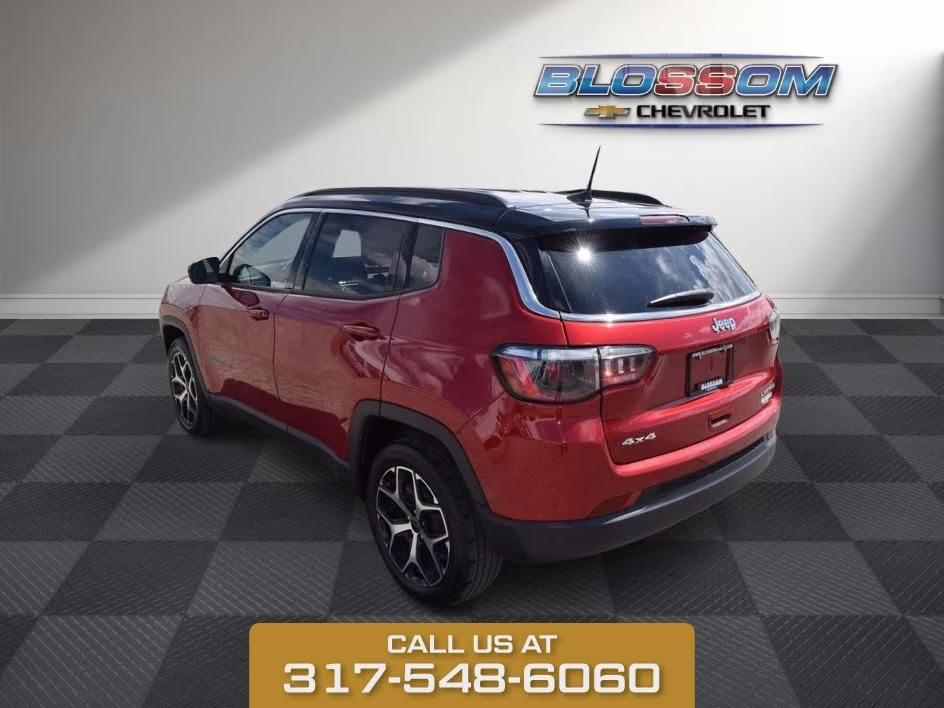 2025 Red Hot Pearlcoat Jeep Compass Limited 4X4 SUV