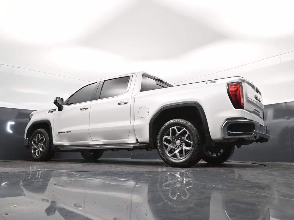 2023 White Frost GMC Sierra 1500 SLT 4X4 Truck