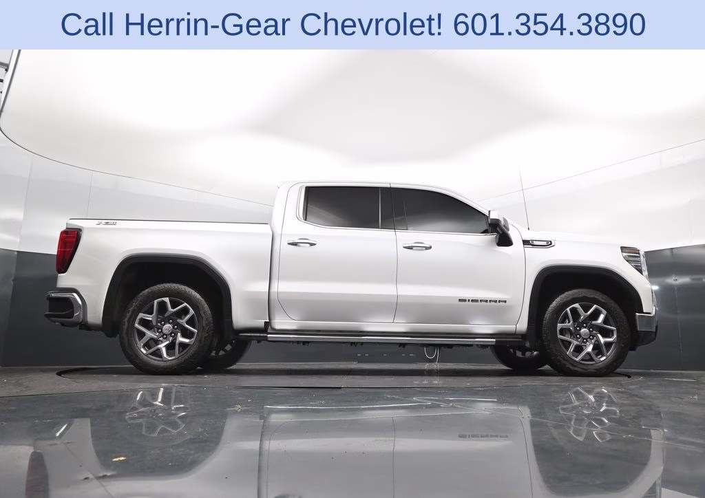 2023 White Frost GMC Sierra 1500 SLT 4X4 Truck