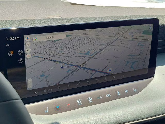 2026 Everest White Pearl/Black Nissan LEAF PLATINUM+ FWD SUV