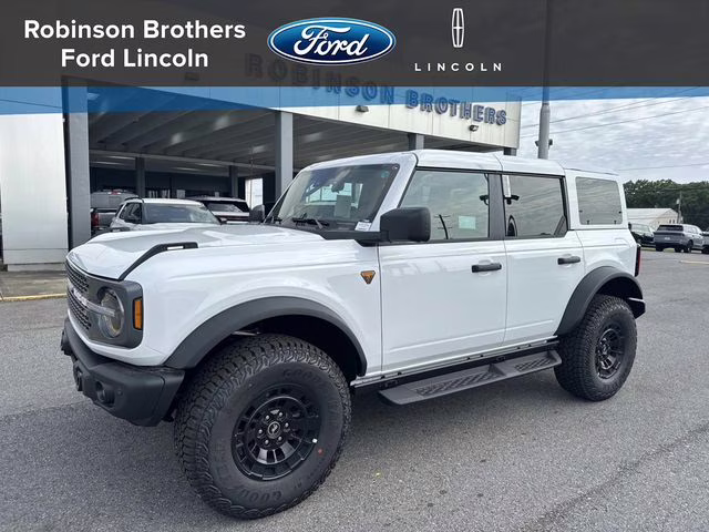 2026 Oxford White Ford Bronco Badlands 4X4 SUV