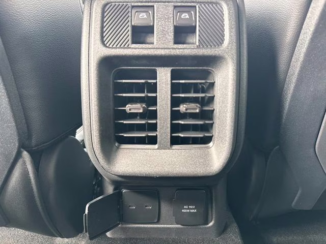 2026 Oxford White Ford Bronco Badlands 4X4 SUV