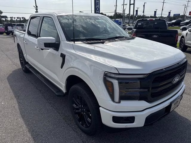 2026 White Ford F-150 Lariat 4X4 Truck
