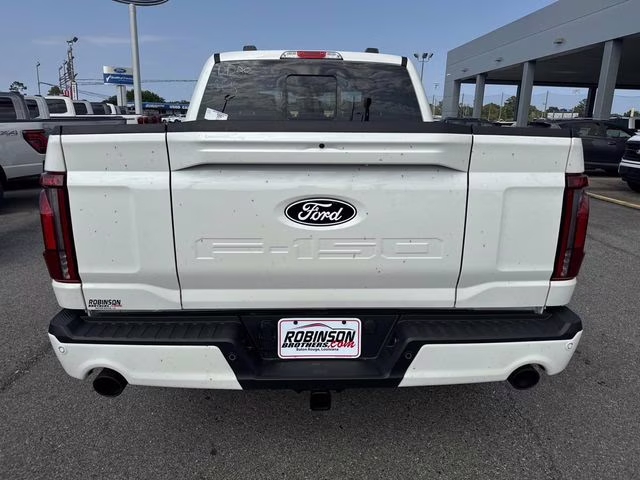 2026 White Ford F-150 Lariat 4X4 Truck