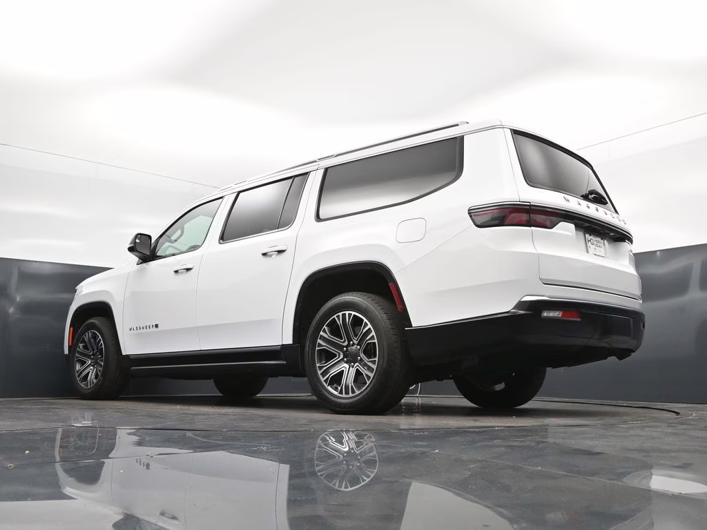 2024 Bright White Clearcoat Jeep Wagoneer L Series II 4X4 SUV