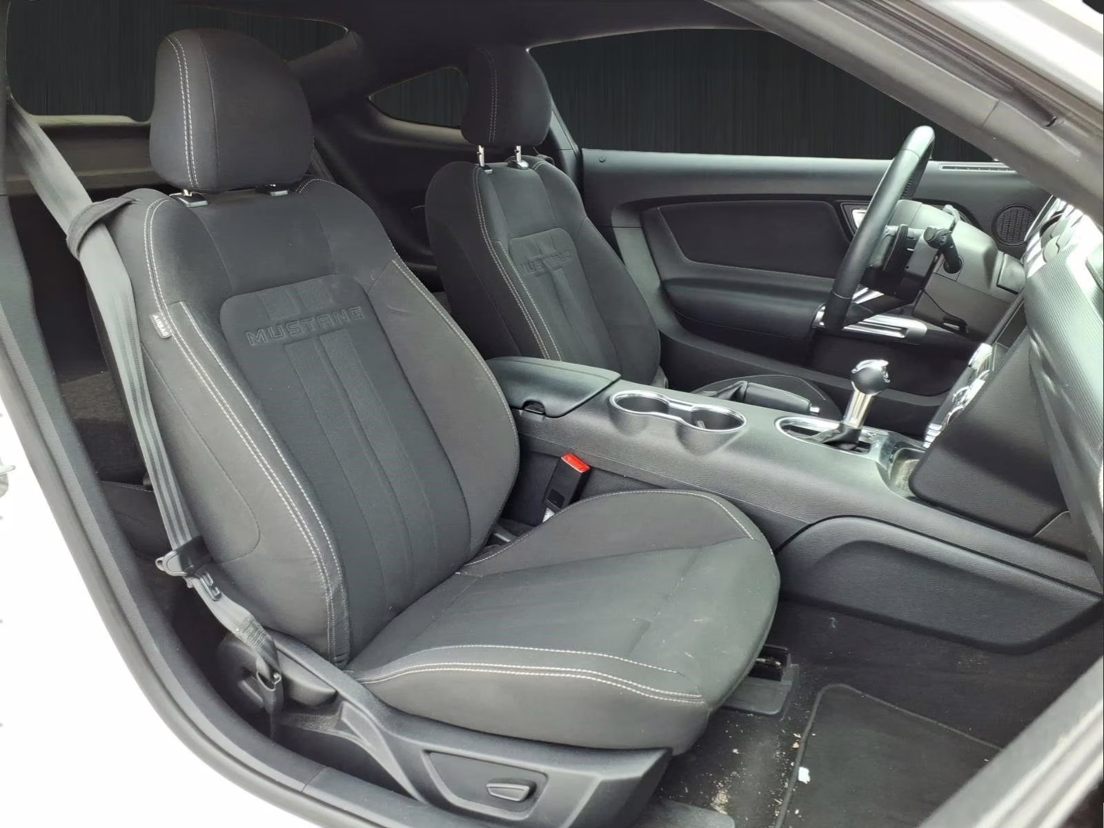 2020 Oxford White Ford Mustang GT RWD Coupe