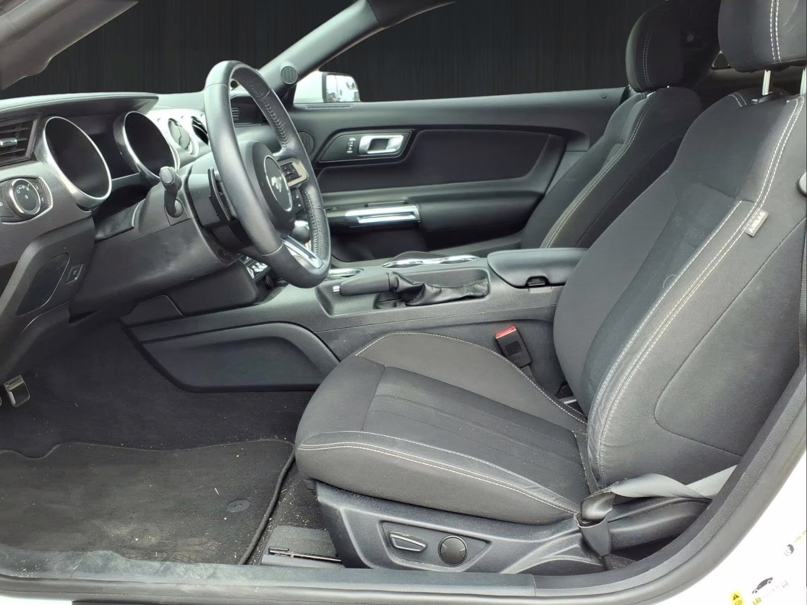 2020 Oxford White Ford Mustang GT RWD Coupe