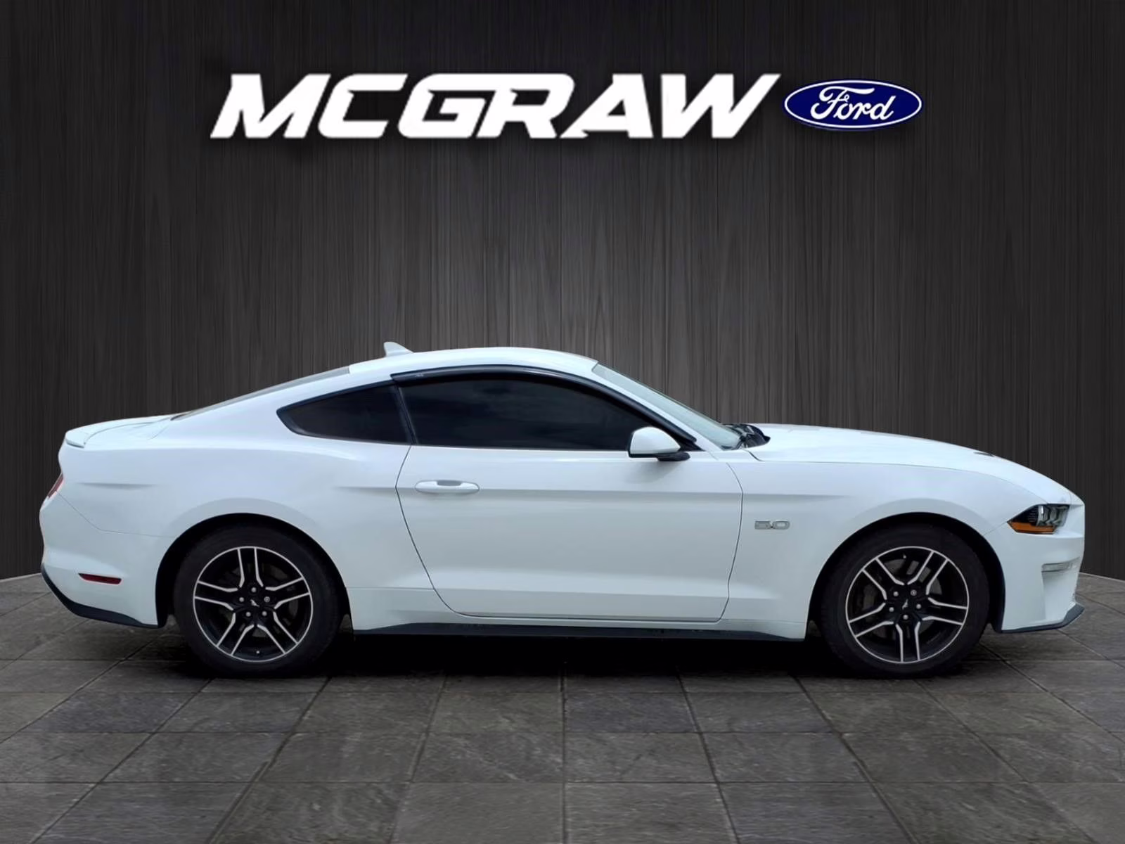 2020 Oxford White Ford Mustang GT RWD Coupe