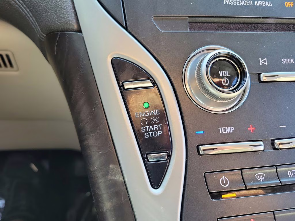 2017 WHITE PLATINUM MET TRI-COAT Lincoln MKX Select AWD SUV