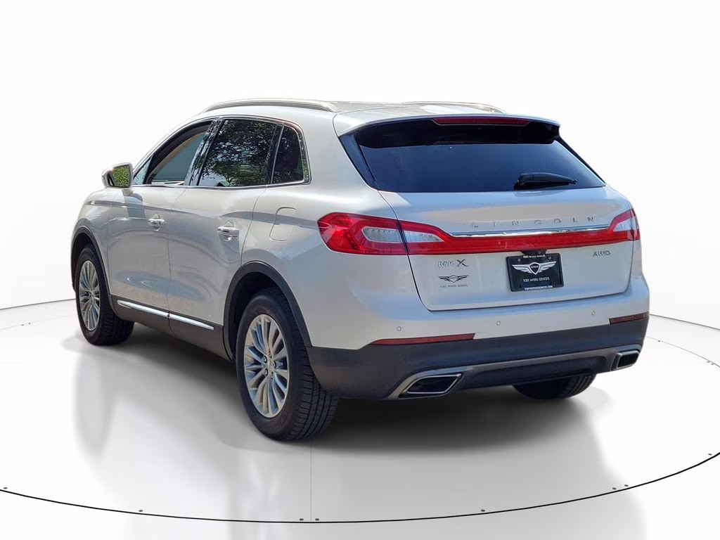 2017 WHITE PLATINUM MET TRI-COAT Lincoln MKX Select AWD SUV