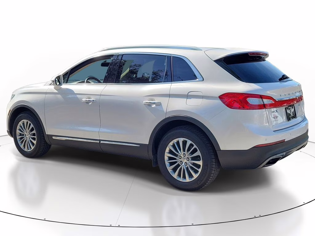 2017 WHITE PLATINUM MET TRI-COAT Lincoln MKX Select AWD SUV