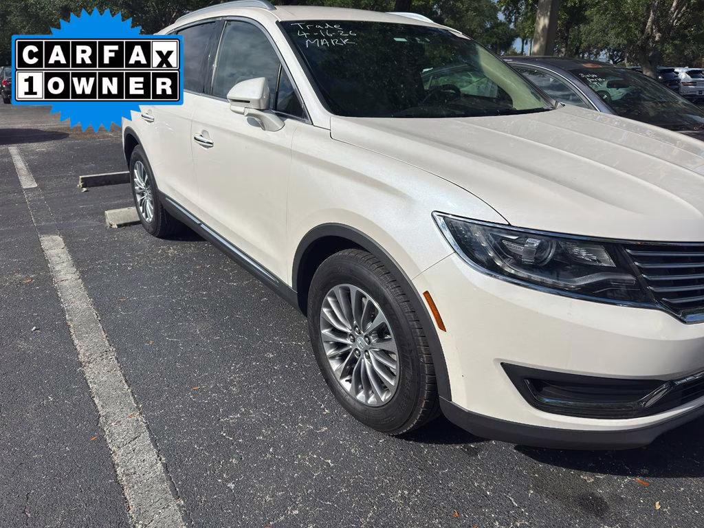 2017 WHITE PLATINUM MET TRI-COAT Lincoln MKX Select AWD SUV