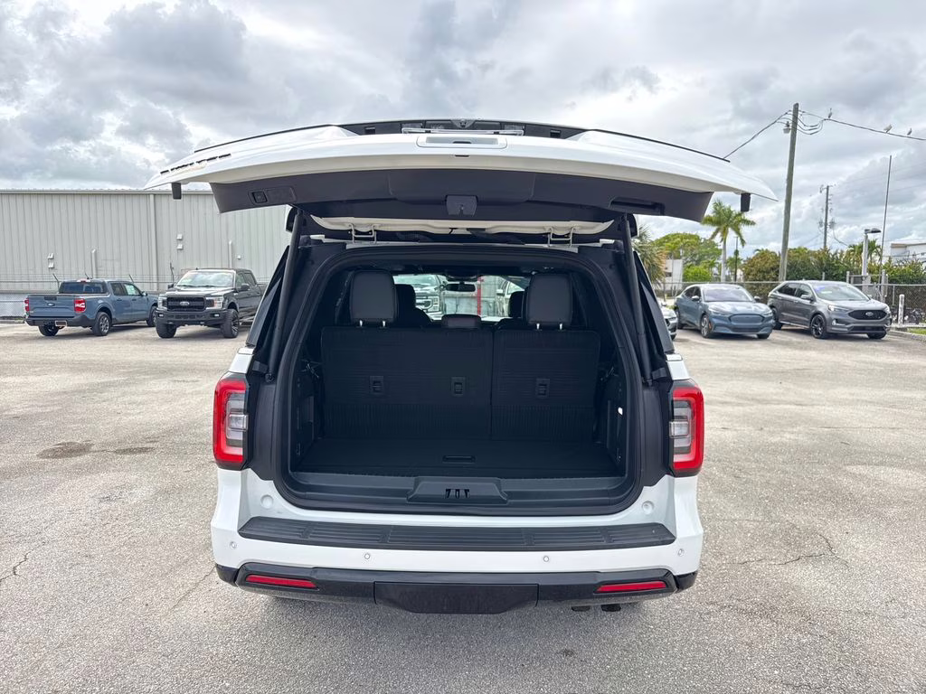 2023 Star White Metallic Tri-Coat Ford Expedition Limited Stealth Edition RWD SUV