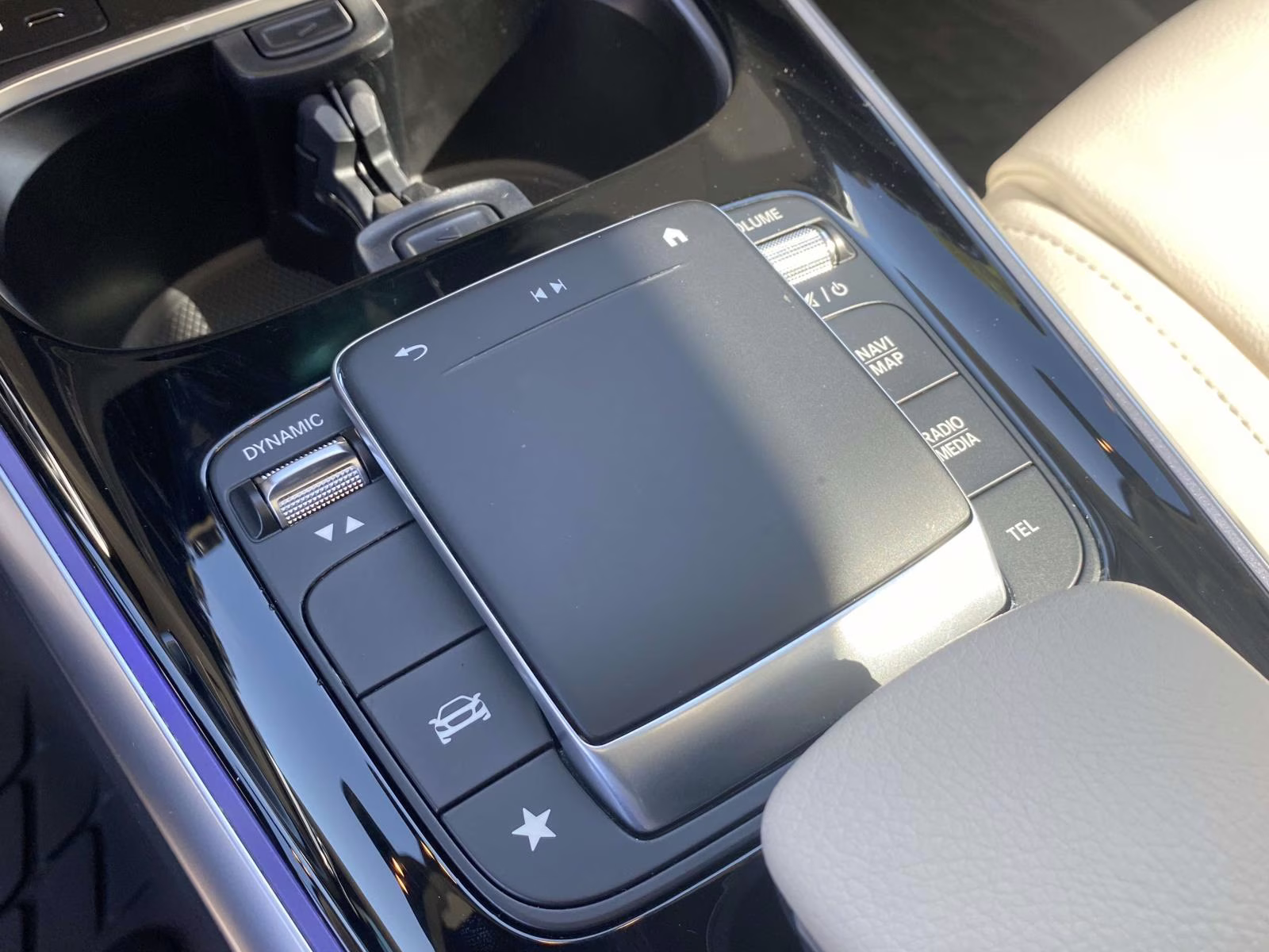 2021 Polar White Mercedes-Benz GLB GLB 250 FWD SUV