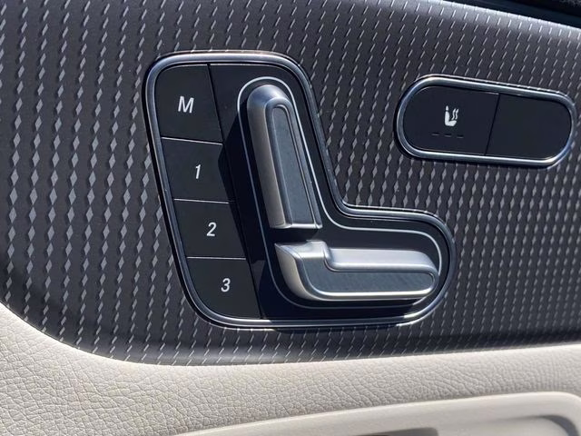 2021 Polar White Mercedes-Benz GLB GLB 250 FWD SUV