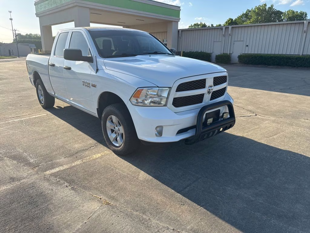 2017 Bright White Clearcoat Ram 1500 Express 4X4 Truck