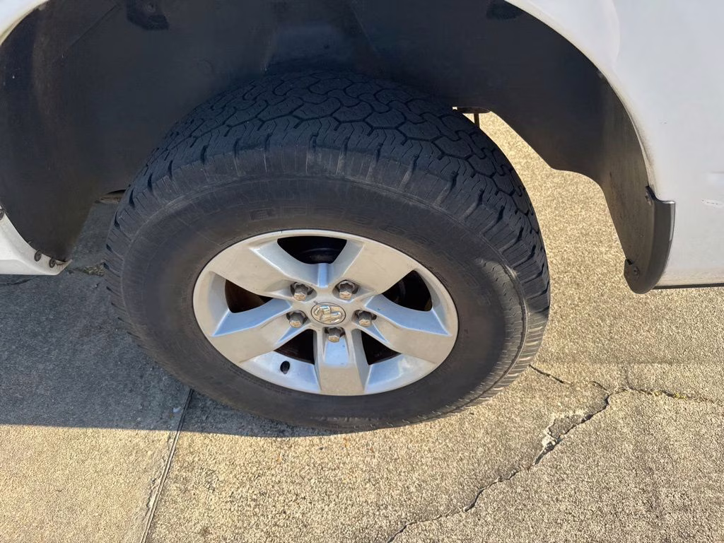 2017 Bright White Clearcoat Ram 1500 Express 4X4 Truck