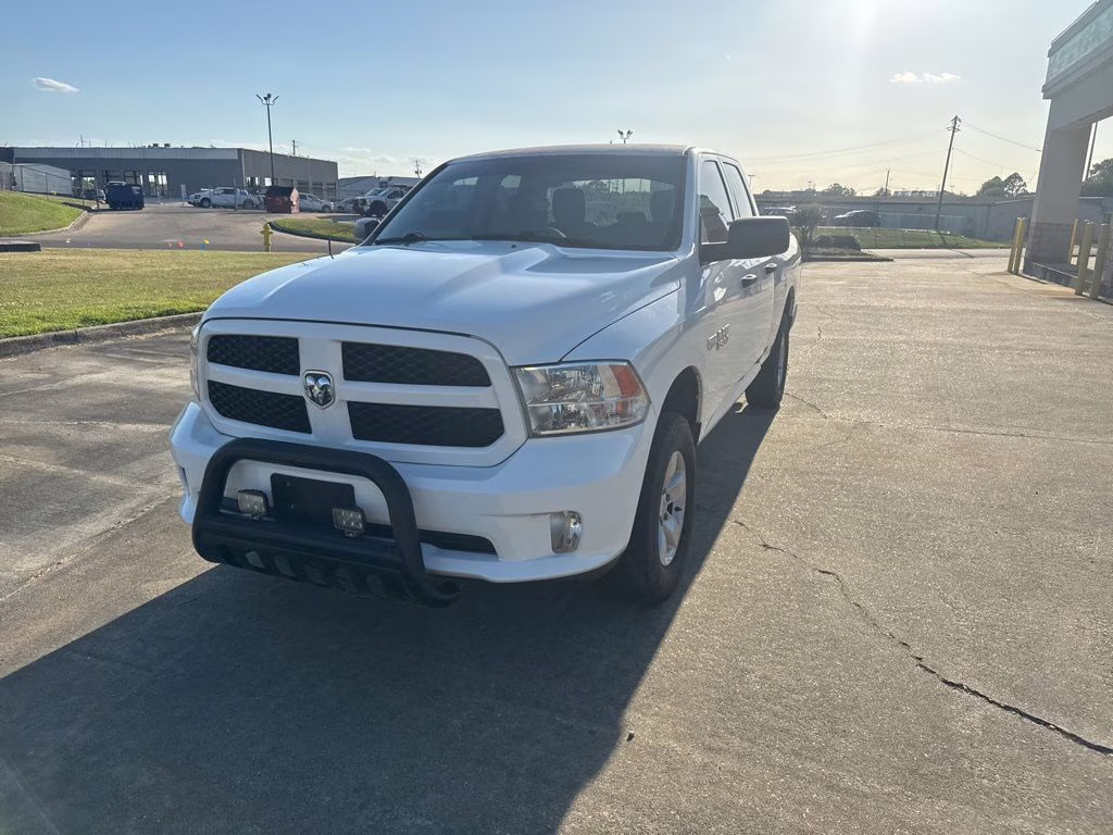 2017 Bright White Clearcoat Ram 1500 Express 4X4 Truck