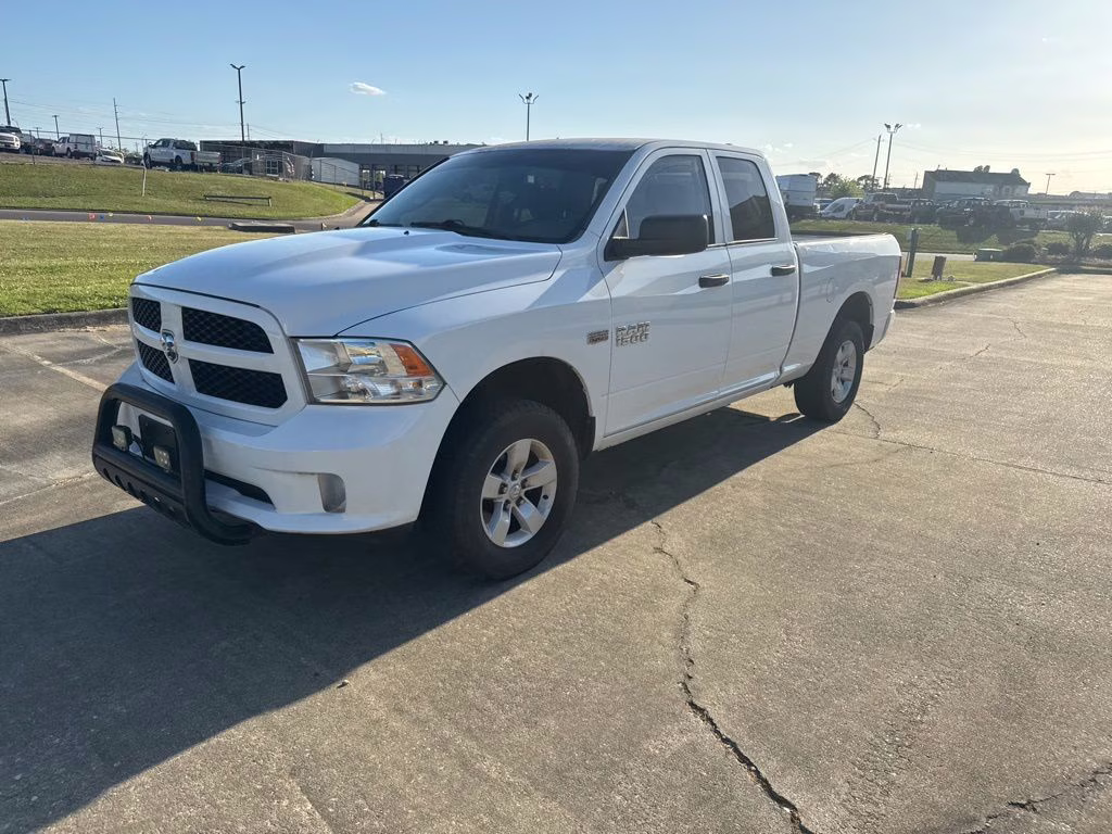 2017 Bright White Clearcoat Ram 1500 Express 4X4 Truck