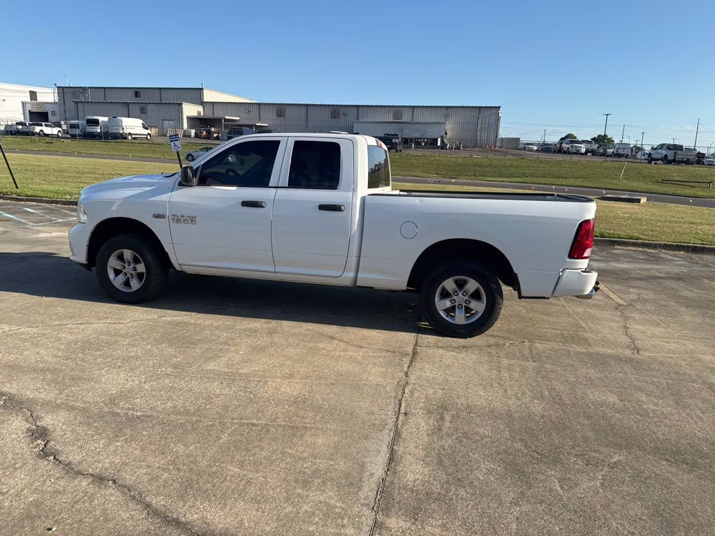 2017 Bright White Clearcoat Ram 1500 Express 4X4 Truck