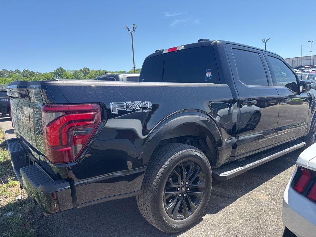 2024 Agate Black Metallic Ford F-150 Lariat 4X4 Truck