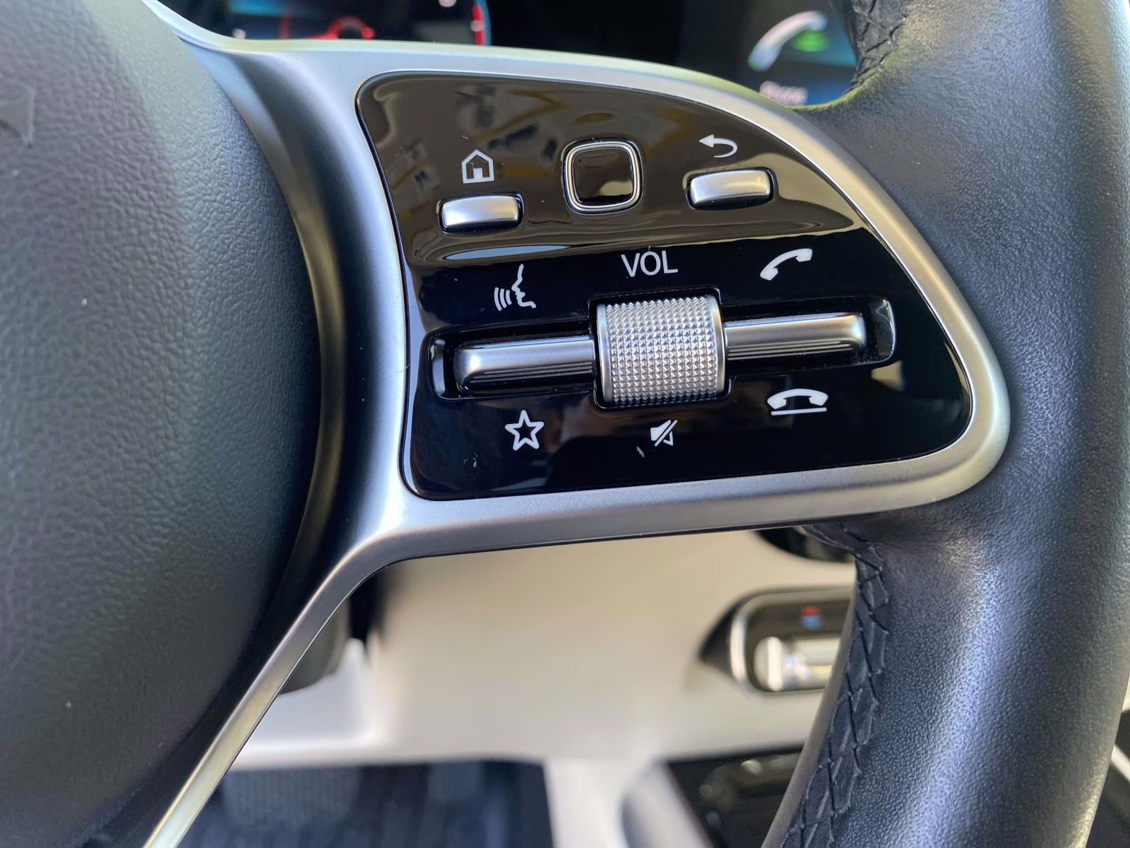 2021 Polar White Mercedes-Benz GLB GLB 250 FWD SUV