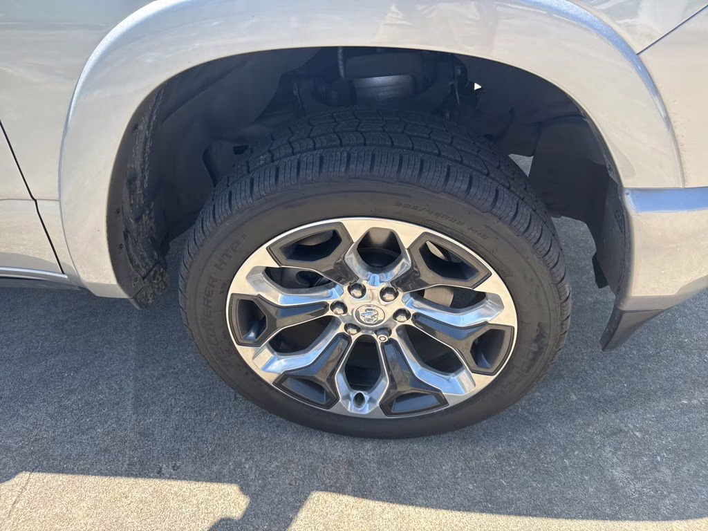 2022 Billet Silver Metallic Clearcoat Ram 1500 Limited 4X4 Truck