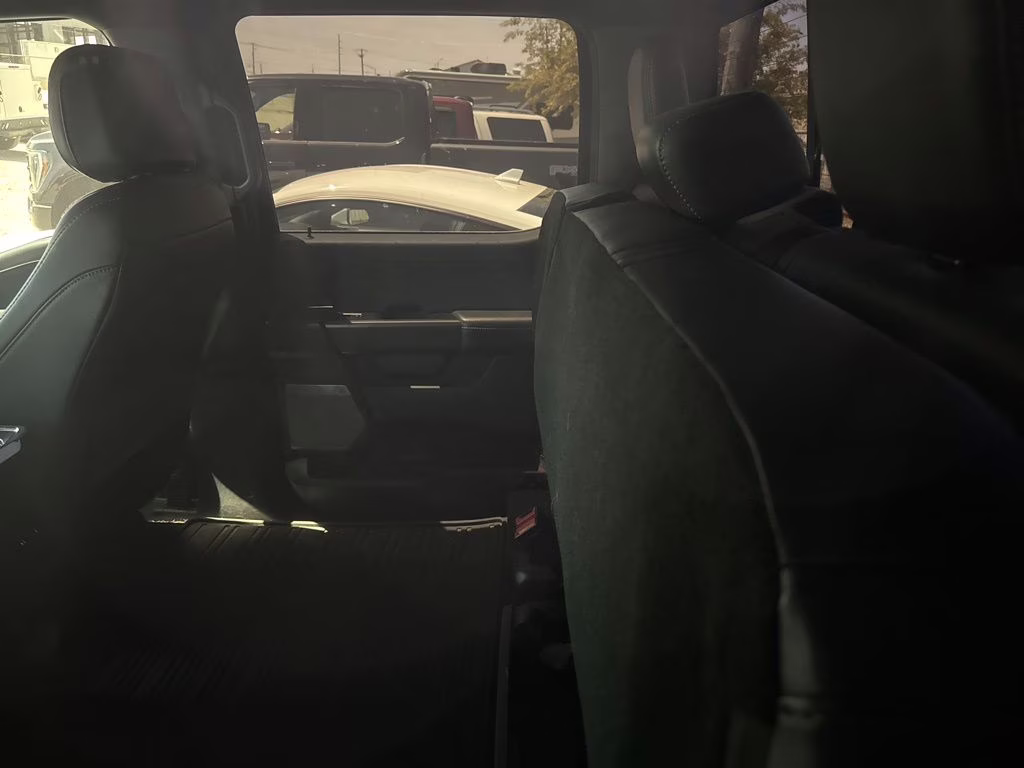 2024 Agate Black Metallic Ford F-150 Lariat 4X4 Truck