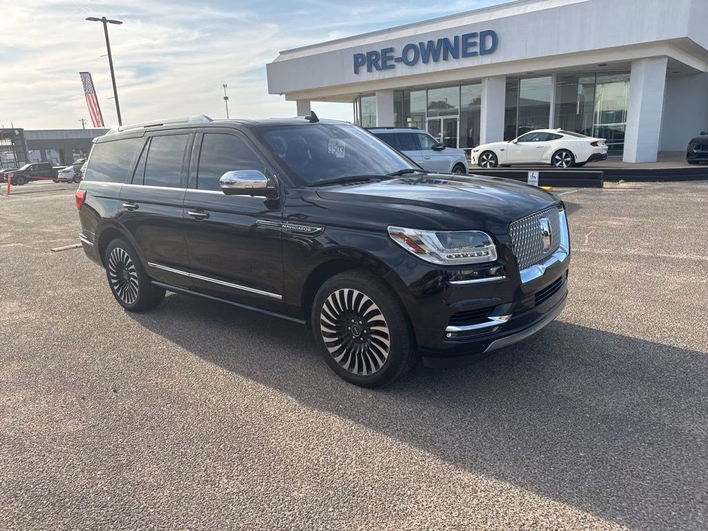 2020 Infinite Black Lincoln Navigator Black Label 4X4 SUV