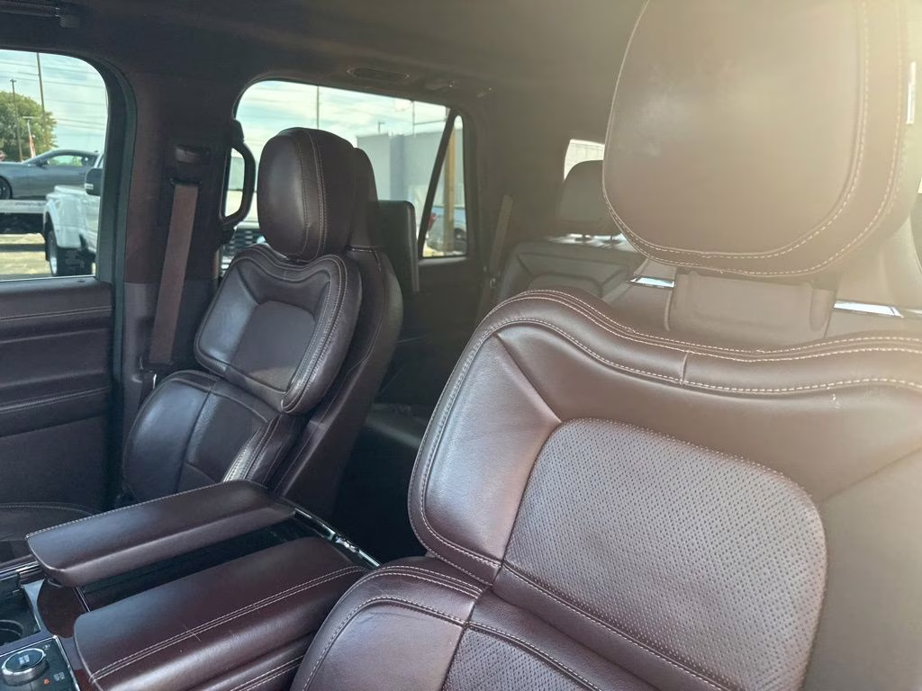 2020 Infinite Black Lincoln Navigator Black Label 4X4 SUV