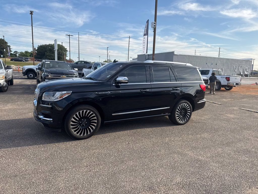 2020 Infinite Black Lincoln Navigator Black Label 4X4 SUV