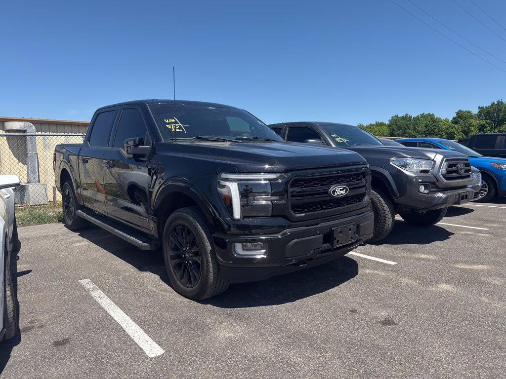 2024 Agate Black Metallic Ford F-150 Lariat 4X4 Truck