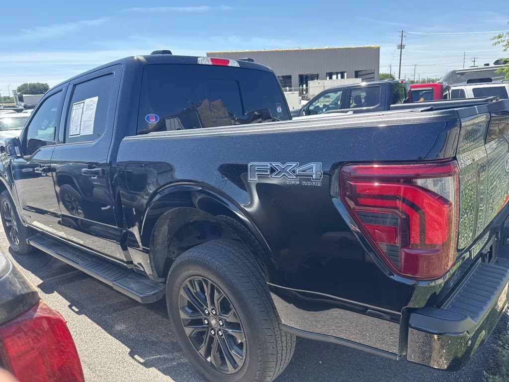 2024 Agate Black Metallic Ford F-150 Lariat 4X4 Truck