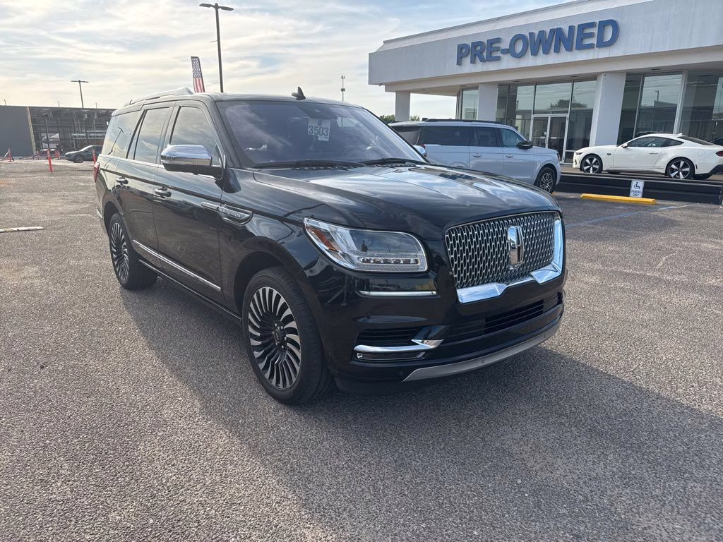 2020 Infinite Black Lincoln Navigator Black Label 4X4 SUV