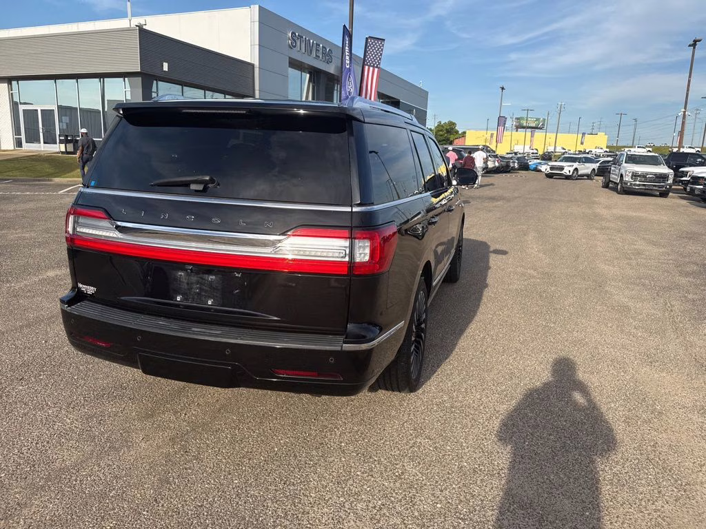 2020 Infinite Black Lincoln Navigator Black Label 4X4 SUV