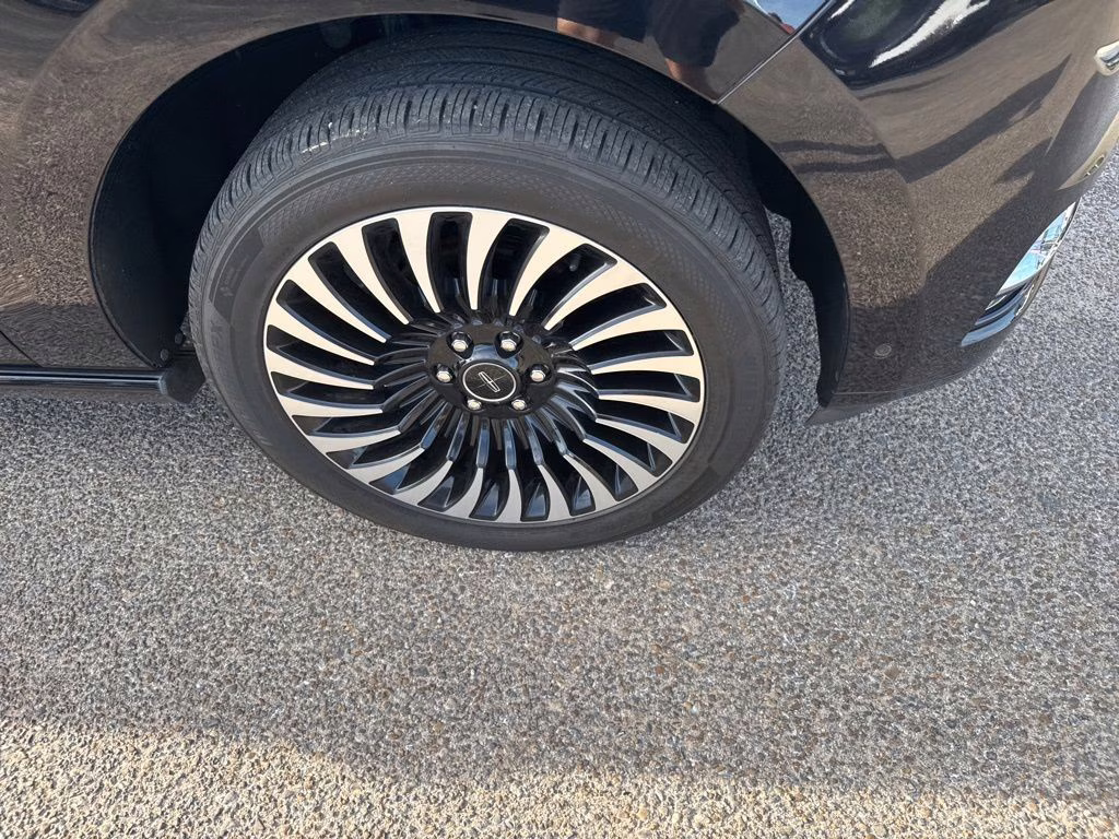 2020 Infinite Black Lincoln Navigator Black Label 4X4 SUV